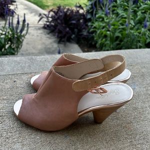 Womens Peach Seychelles Open Toe Buckle Back Heels size 8.5